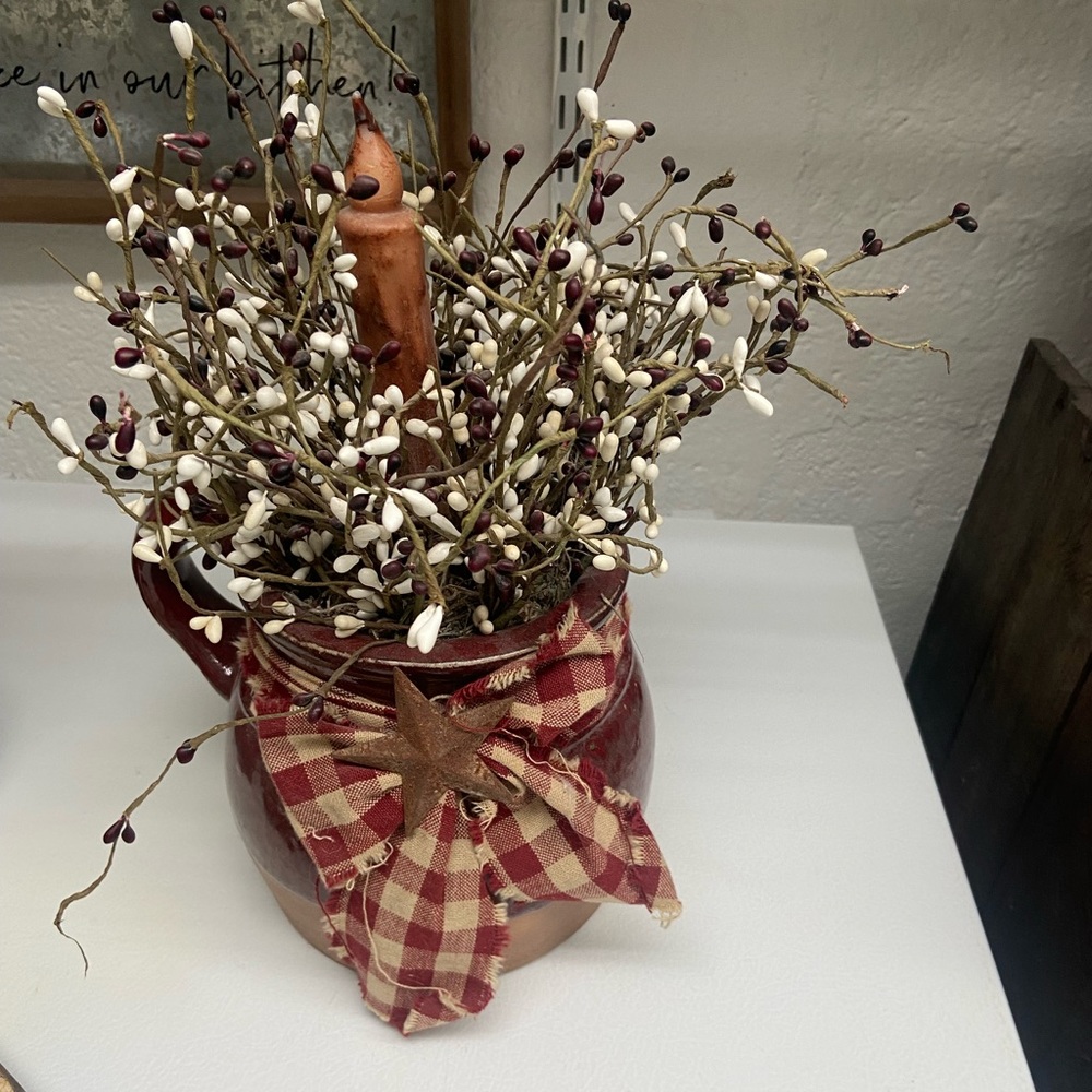 Primitive decor with battery candle